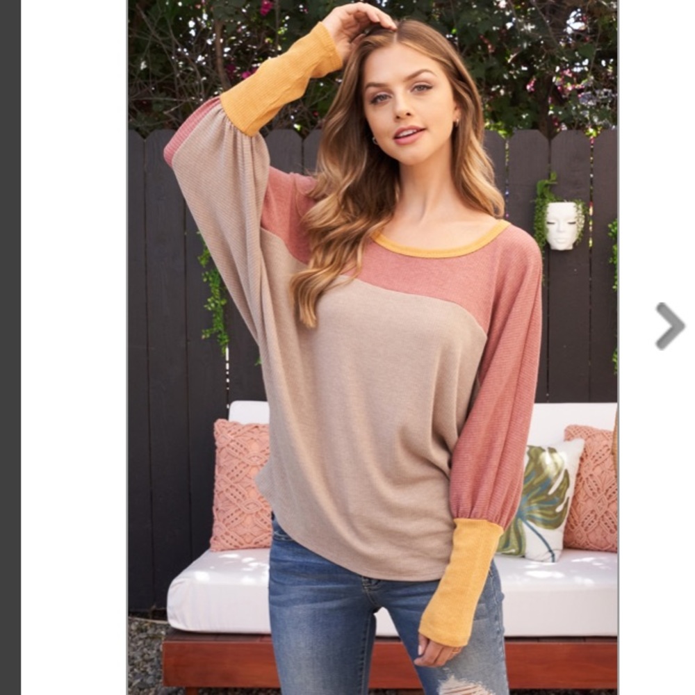 Color Block Dolman Sleeve Top - Picture 9 of 11
